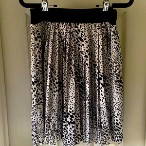 WHITE HOUSE BLACK MARKET. . SIZE 0